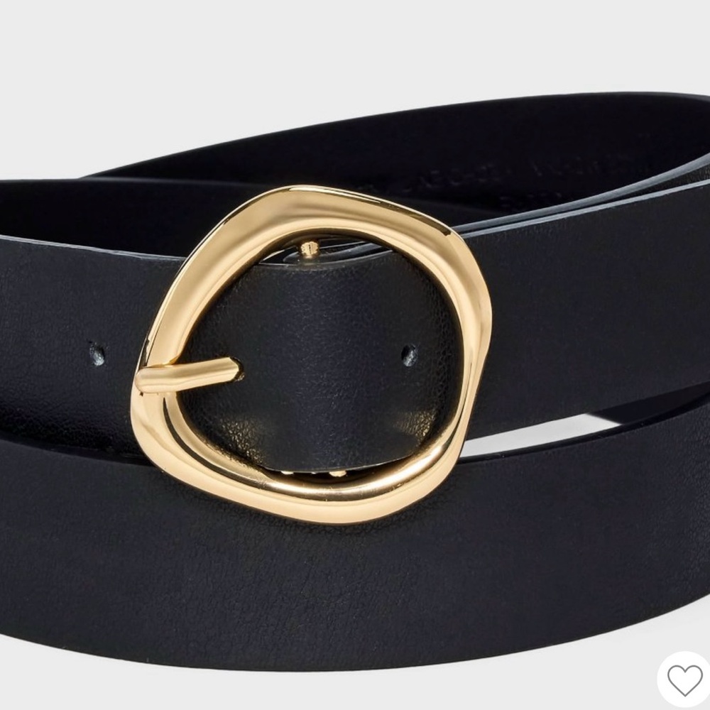 Black Belt with Gold Buckle Size L Never Worn